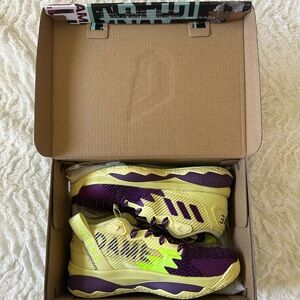 boys/girls basketball shoes